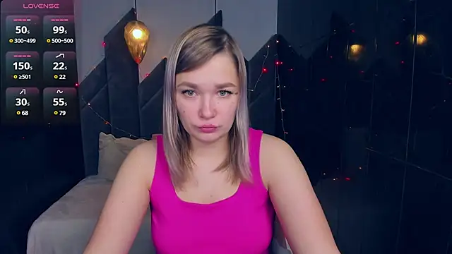 Snapshot of BellaDreamy chatting on January 2025 05:20:02 AM BellaDreamy online show from January 2025 05:20:02 AM