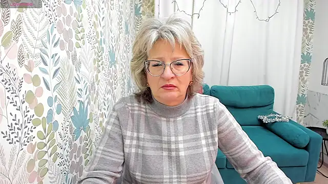 Snapshot of EvelynJoyful chatting on January 2025 04:58:01 AM EvelynJoyful online show from January 2025 04:58:01 AM