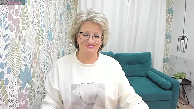 Snapshot of EvelynJoyful chatting on March 2025 11:32:01 AM EvelynJoyful online show from March 2025 11:32:01 AM