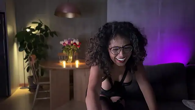 illaroom online show from February 2025 12:05:01 AM