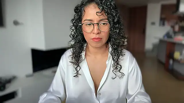 illaroom online show from January 2026 07:41:02 PM