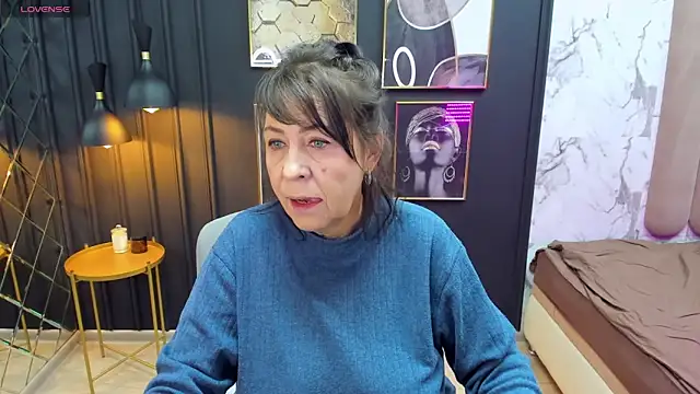 LindaPassionate online show from December 2024 05:27:01 AM