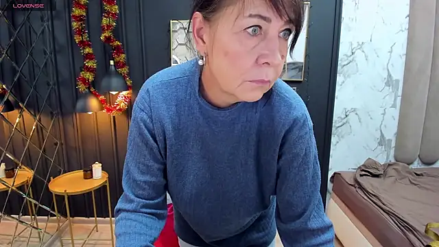 LindaPassionate online show from December 2024 05:15:02 AM