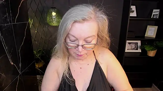 NataliMellow online show from February 2026 01:14:02 PM