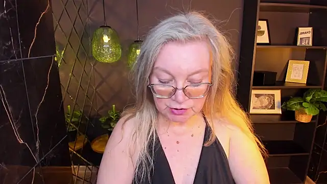 Snapshot of NataliMellow chatting on April 2026 07:07:02 PM NataliMellow online show from April 2026 07:07:02 PM