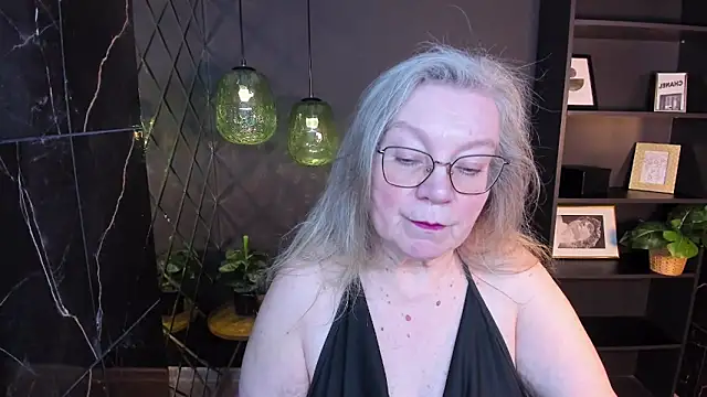 Snapshot of NataliMellow chatting on April 2026 01:14:02 PM NataliMellow online show from April 2026 01:14:02 PM