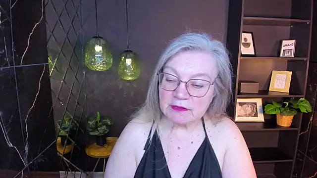 Snapshot of NataliMellow chatting on May 2026 01:05:02 PM NataliMellow online show from May 2026 01:05:02 PM