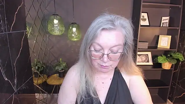 Snapshot of NataliMellow chatting on May 2026 02:45:01 PM NataliMellow online show from May 2026 02:45:01 PM