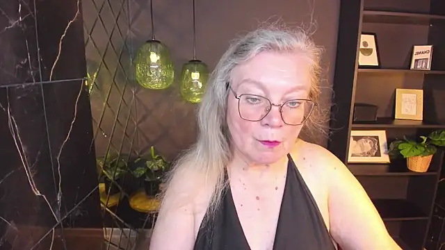 Snapshot of NataliMellow chatting on May 2026 01:18:01 PM NataliMellow online show from May 2026 01:18:01 PM
