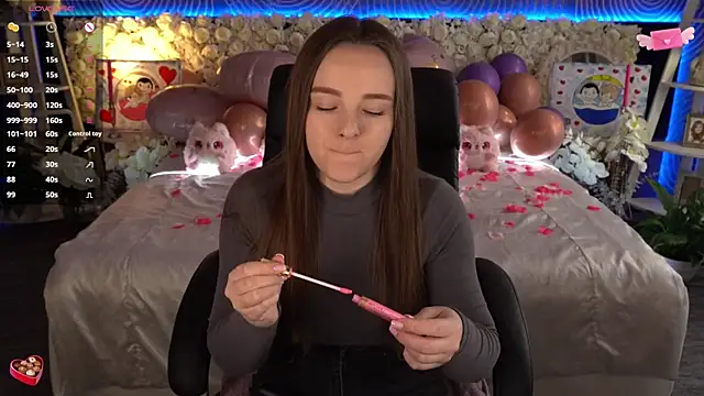 FoxyShy online show from March 2026 06:30:02 AM