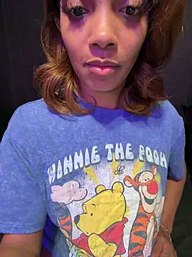 Rakiyahcharms online show from July 2026 07:10:01 PM