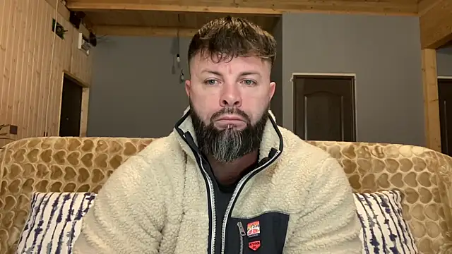 Snapshot of AlphaSparks chatting on November 2025 03:50:02 AM AlphaSparks online show from November 2025 03:50:02 AM