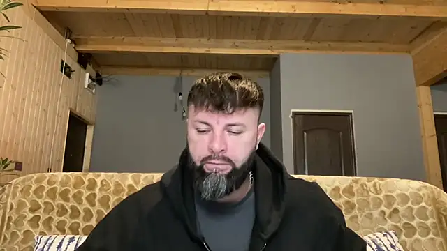 Snapshot of AlphaSparks chatting on November 2025 03:50:01 AM AlphaSparks online show from November 2025 03:50:01 AM