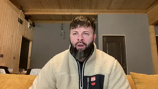 Snapshot of AlphaSparks chatting on December 2025 03:45:02 AM AlphaSparks online show from December 2025 03:45:02 AM