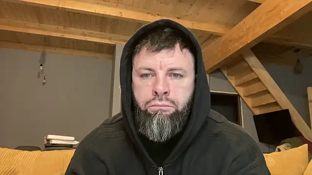 Snapshot of AlphaSparks chatting on December 2025 03:44:02 AM AlphaSparks online show from December 2025 03:44:02 AM