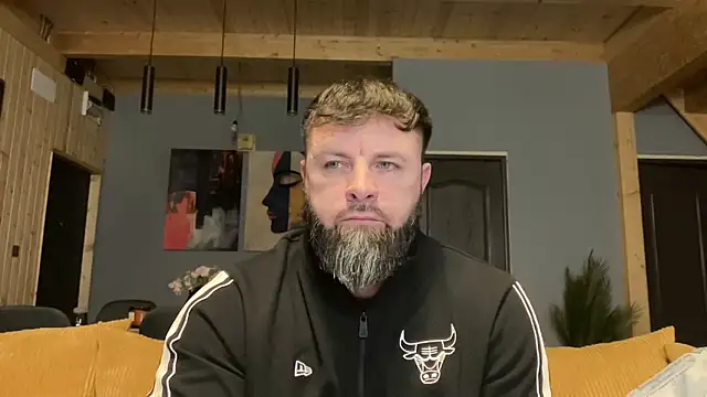 Snapshot of AlphaSparks chatting on February 2026 03:50:01 AM AlphaSparks online show from February 2026 03:50:01 AM