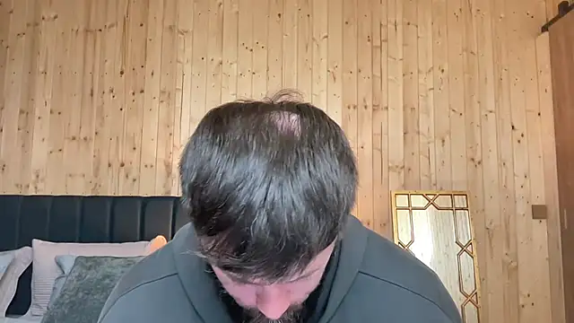 Snapshot of AlphaSparks chatting on March 2026 04:06:02 AM AlphaSparks online show from March 2026 04:06:02 AM