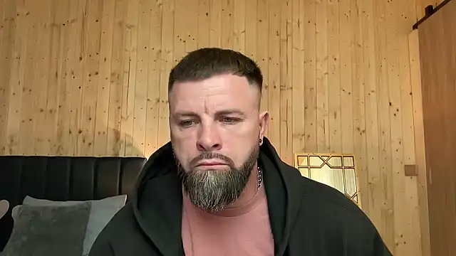 Snapshot of AlphaSparks chatting on March 2026 04:05:01 AM AlphaSparks online show from March 2026 04:05:01 AM