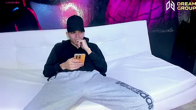 AmazingPartys online show from January 2026 03:22:01 AM