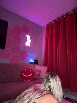 Snapshot of _Rapunzel_ chatting on February 2025 04:51:02 AM Rapunzel online show from February 2025 04:51:02 AM