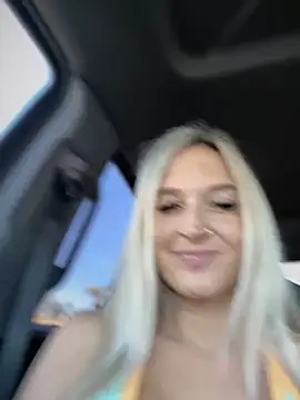 Snapshot of _Rapunzel_ chatting on February 2025 06:43:02 PM Rapunzel online show from February 2025 06:43:02 PM