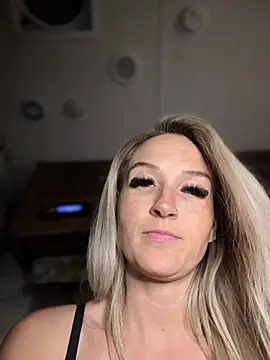 Snapshot of _Rapunzel_ chatting on February 2025 08:39:01 PM Rapunzel online show from February 2025 08:39:01 PM