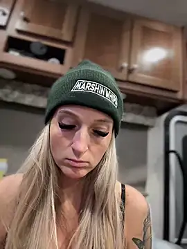 Snapshot of _Rapunzel_ chatting on March 2025 07:30:02 AM Rapunzel online show from March 2025 07:30:02 AM