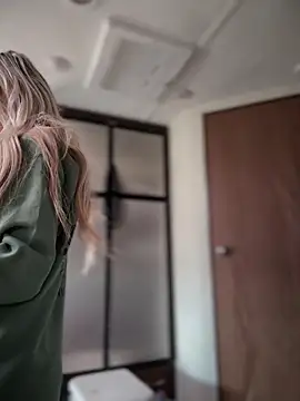 Snapshot of _Rapunzel_ chatting on March 2025 07:34:02 PM Rapunzel online show from March 2025 07:34:02 PM