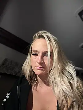 Snapshot of _Rapunzel_ chatting on March 2025 08:15:02 AM Rapunzel online show from March 2025 08:15:02 AM