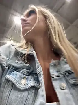 Snapshot of _Rapunzel_ chatting on March 2025 06:53:02 PM Rapunzel online show from March 2025 06:53:02 PM