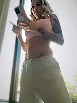 Snapshot of _Rapunzel_ chatting on September 2025 05:57:01 PM Rapunzel online show from September 2025 05:57:01 PM