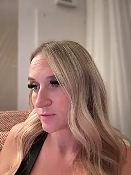 Snapshot of _Rapunzel_ chatting on September 2025 07:21:01 AM Rapunzel online show from September 2025 07:21:01 AM