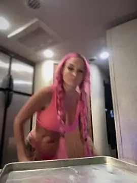 Snapshot of _Rapunzel_ chatting on October 2025 02:19:01 AM Rapunzel online show from October 2025 02:19:01 AM