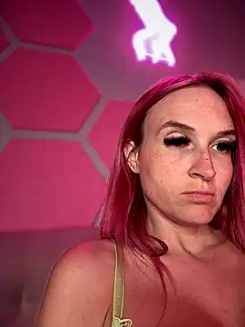 Snapshot of _Rapunzel_ chatting on November 2025 03:48:01 AM Rapunzel online show from November 2025 03:48:01 AM