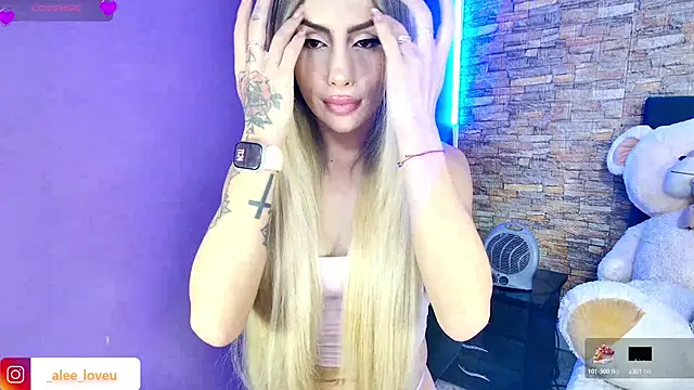 Snapshot of ale_lovee chatting on January 2025 04:25:01 AM ale lovee online show from January 2025 04:25:01 AM