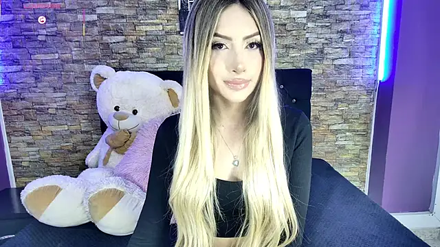 Snapshot of ale_lovee chatting on February 2025 02:33:02 AM ale lovee online show from February 2025 02:33:02 AM