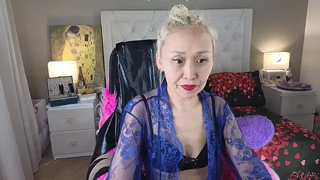 RoxalanaStar online show from May 2026 09:09:02 PM