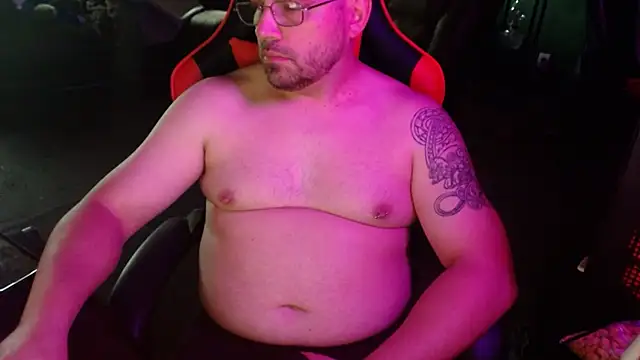 Hunter Largoxh online show from April 2026 05:32:02 PM