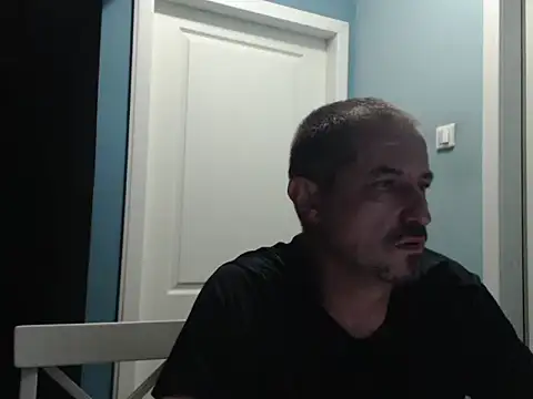 Snapshot of MisterFaithRO chatting on June 2026 12:35:01 AM MisterFaithRO online show from June 2026 12:35:01 AM