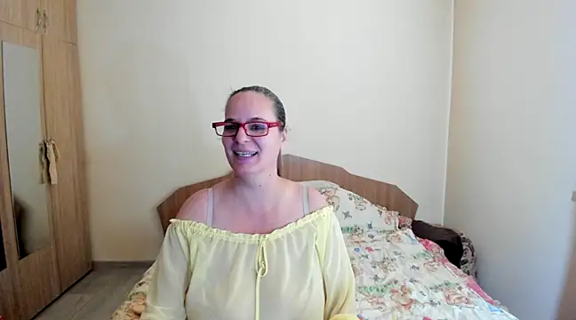 Snapshot of HardWildNipples chatting on March 2025 10:28:02 AM HardWildNipples online show from March 2025 10:28:02 AM