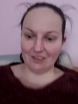 Snapshot of BustyLadyAlma chatting on April 2026 06:43:02 AM BustyLadyAlma online show from April 2026 06:43:02 AM