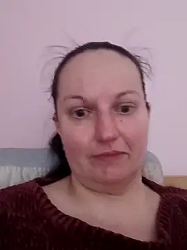 Snapshot of BustyLadyAlma chatting on April 2026 06:18:01 AM BustyLadyAlma online show from April 2026 06:18:01 AM