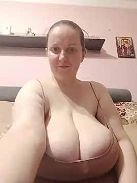 BustyLadyAlma online show from July 2026 10:39:01 AM
