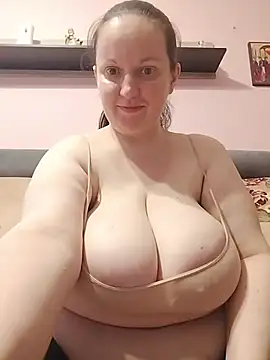 BustyLadyAlma online show from July 2026 09:07:02 AM
