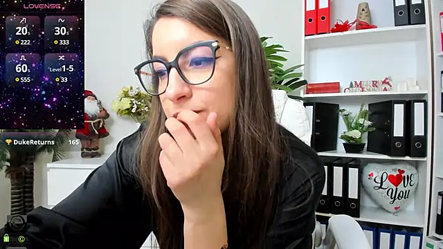 Snapshot of amayawest chatting on December 2024 01:40:02 PM amayawest online show from December 2024 01:40:02 PM