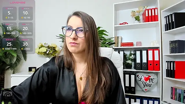 Snapshot of amayawest chatting on March 2025 05:36:01 AM amayawest online show from March 2025 05:36:01 AM