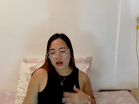 BURBERRY69 online show from May 2026 05:48:01 AM