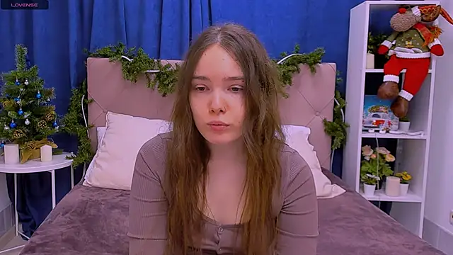 Snapshot of Janie_JJ_Curvie chatting on December 2025 02:30:02 AM Janie JJ Curvie online show from December 2025 02:30:02 AM