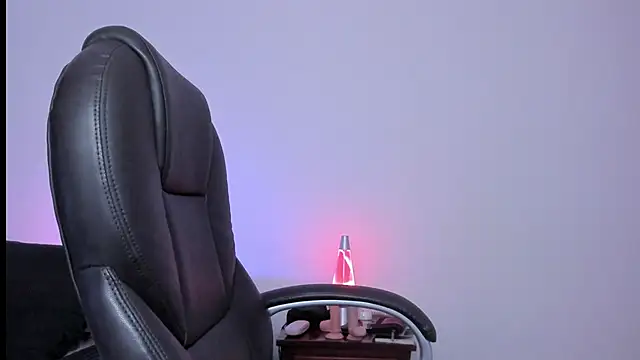 Snapshot of HazelKush chatting on December 2024 11:32:01 PM HazelKush online show from December 2024 11:32:01 PM