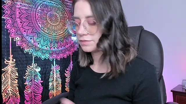 Snapshot of HazelKush chatting on December 2024 08:37:02 PM HazelKush online show from December 2024 08:37:02 PM